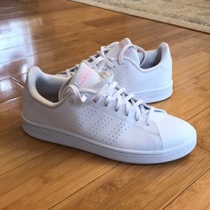 Adidas advantage sneakers